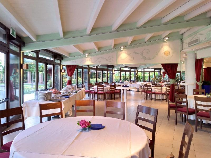 Hotel Novarello Granozzo con Monticello Luaran gambar