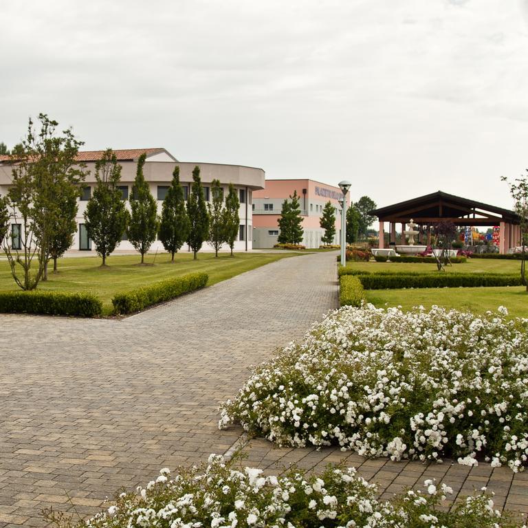Hotel Novarello Granozzo con Monticello Luaran gambar