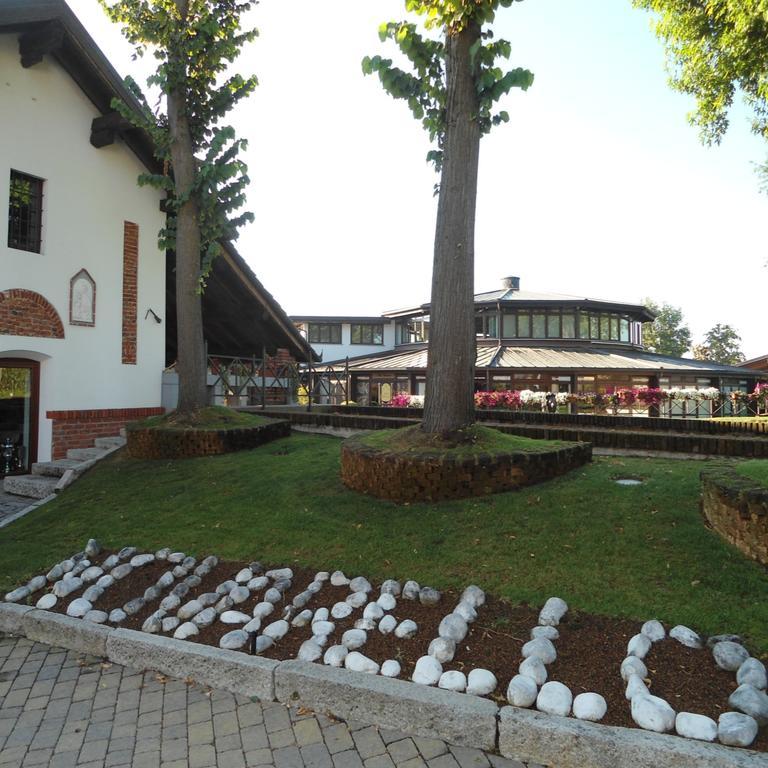Hotel Novarello Granozzo con Monticello Luaran gambar