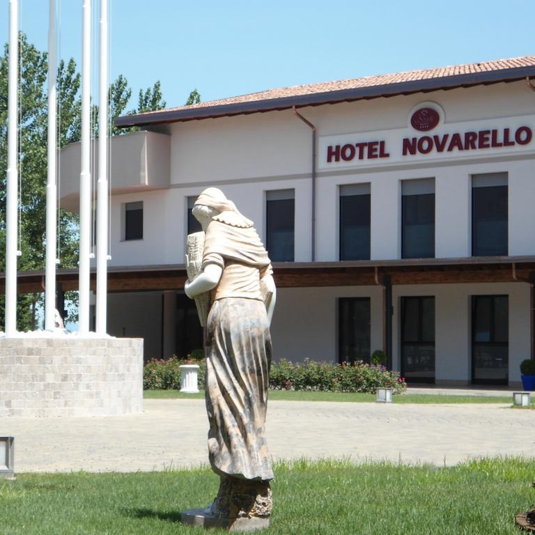 Hotel Novarello Granozzo con Monticello Luaran gambar